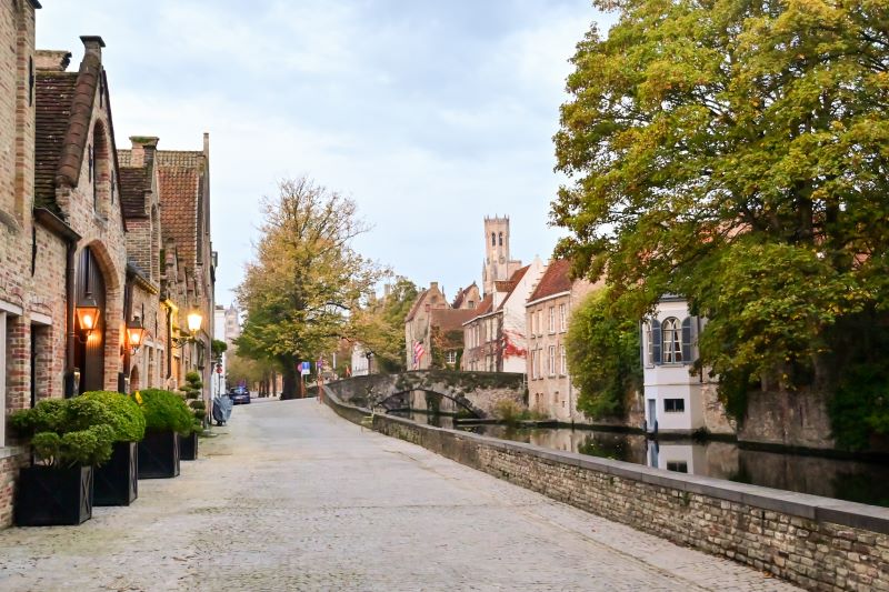 Otoño en Flandes - Blogs de Belgica - Día 3 (I): Amanecer en Brujas y paseo en barca por el canal. (5)