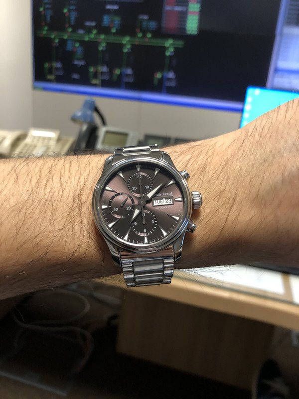 CB32FE98-70C4-49E4-8A4E-79AAE5341D02