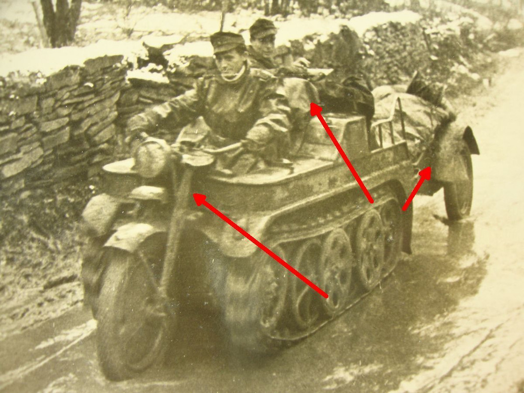 KETTENKRAD MIT ANHÄNGER, Russland, Schlamm, Kett