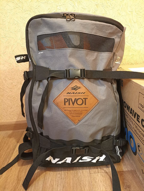 Naish-Pivot-LE-7m5.jpg