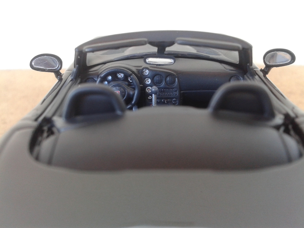 2003 Dodge Viper Mk III SRT-10 Cabrio (Auto Art) (18)