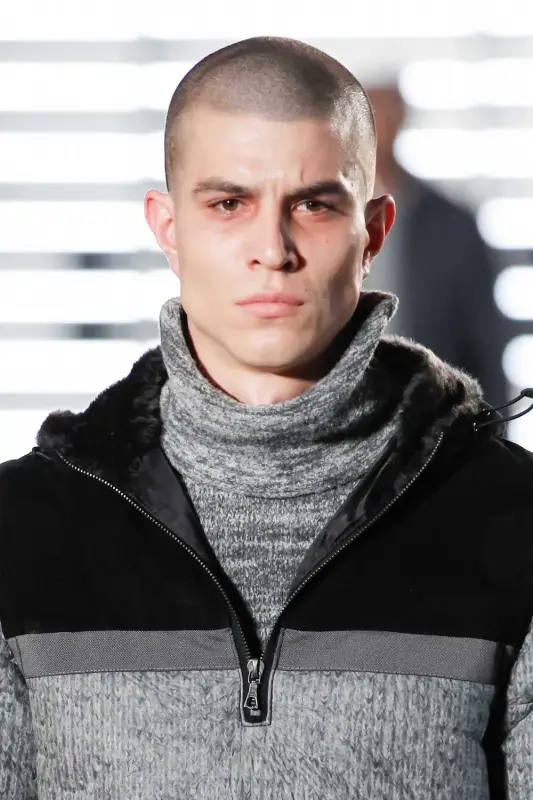 2-pria-kaukasia-dengan-model-rambut-cepa