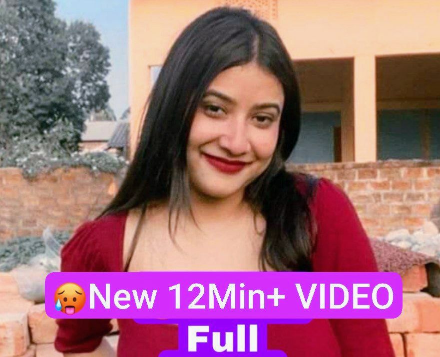 Full nude primium show showing her boobs ass and pussy closeup exclusive