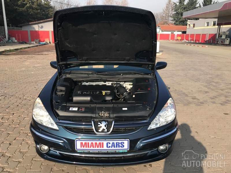 1C802E48-CB5C-495F-A027-491C4563AFA9