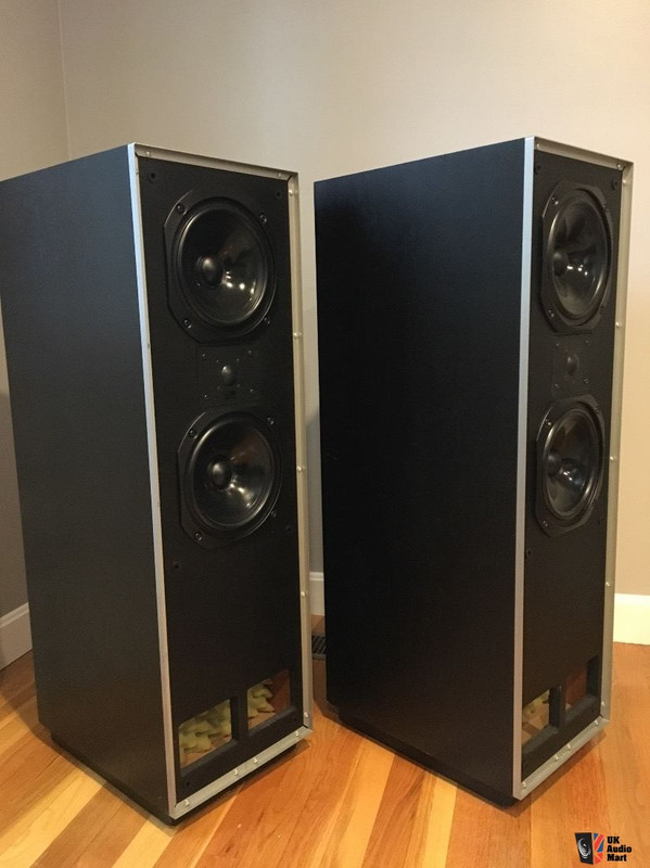 1569103-tdl-studio-3-floorstanding-speakers-great-condition