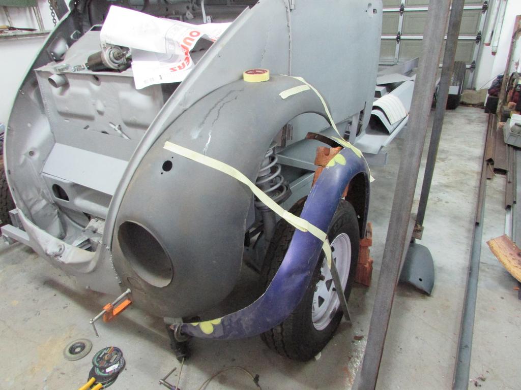 Building up the Front fenders (4)