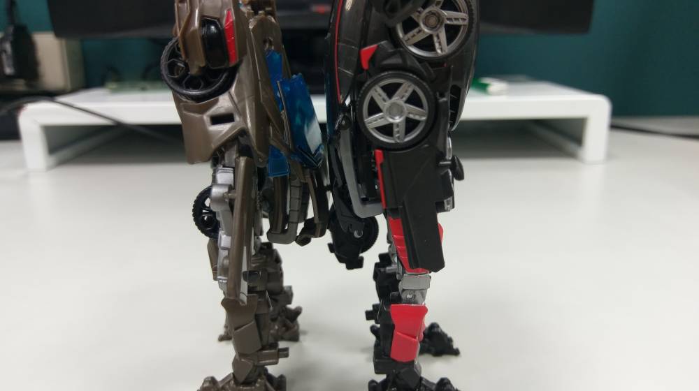 The-Last-Knight-Deluxe-Hot-Rod-27