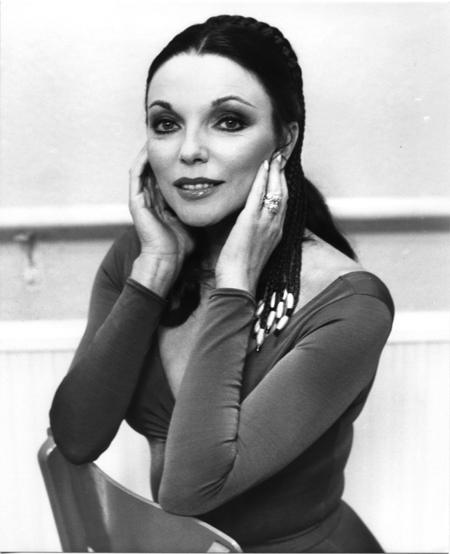 Joan_Collins_f27