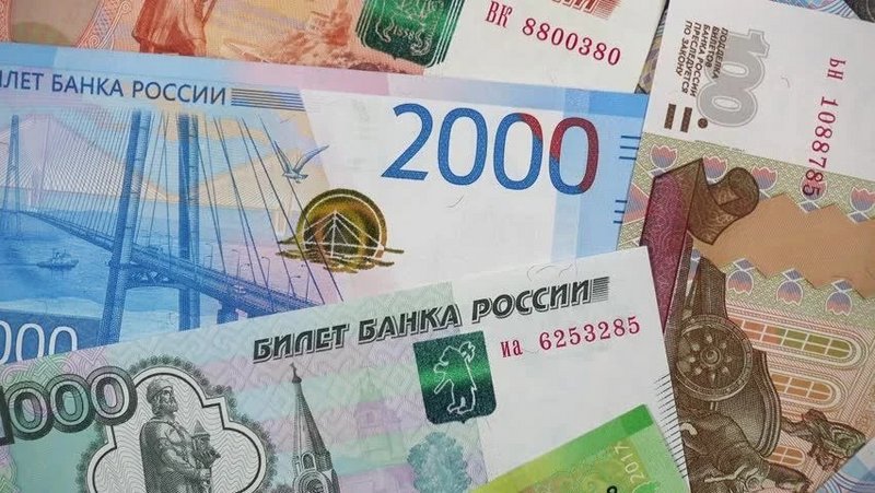 „Barclays“ perspėja dėl euro nuvertėjimo