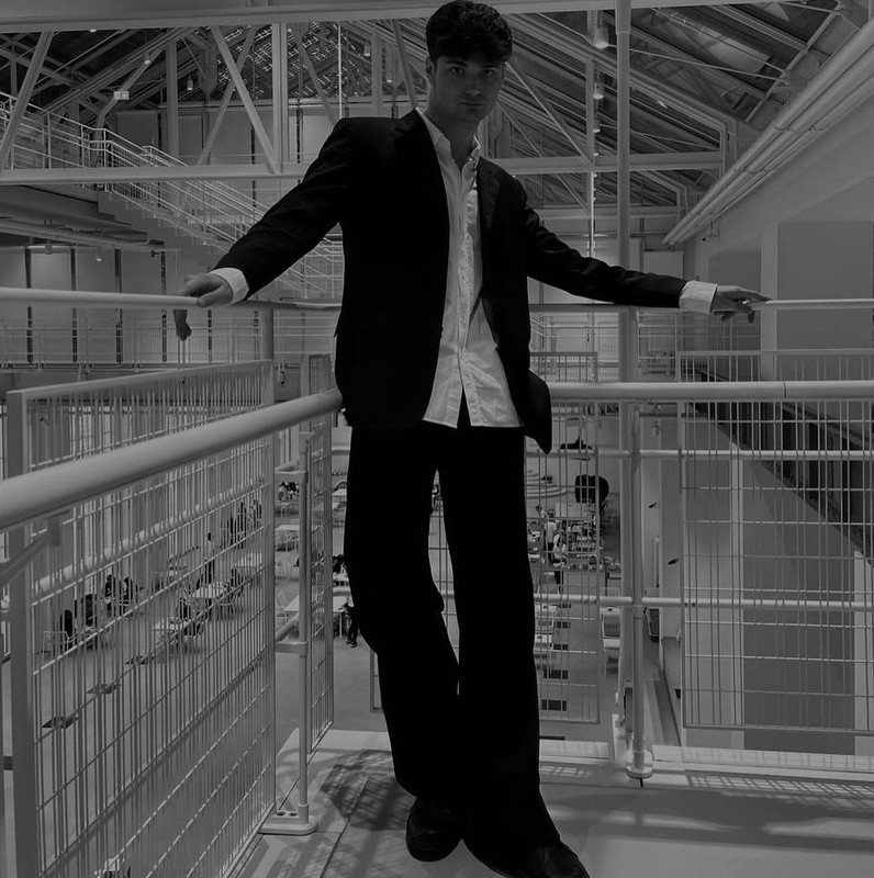 9A4221A4-1F73-4C7F-AA2F-83DDF04151BB