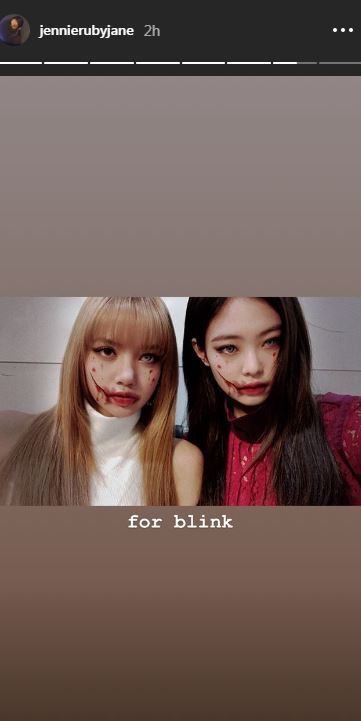 Lisa dan Jennie BLACKPINK tampil menyeramkan dengan efek kamera berdarah-darah.
