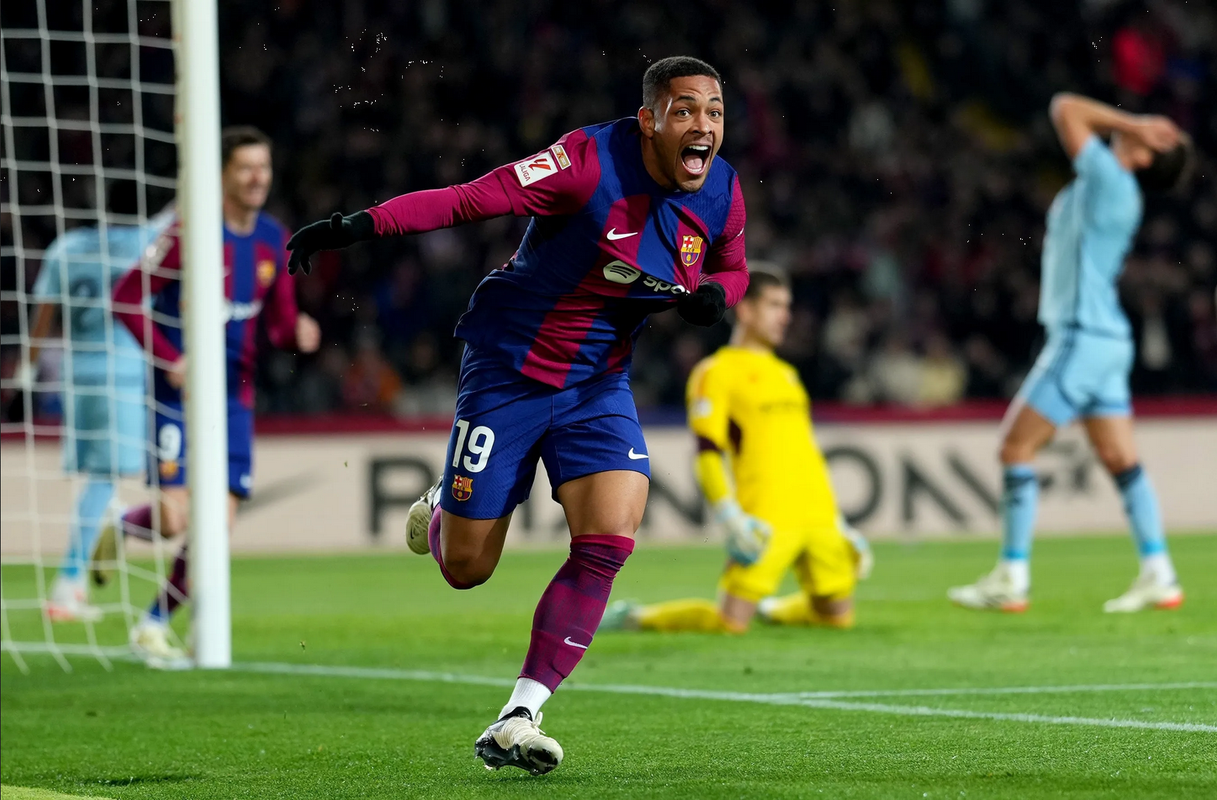 Vitor Roque le da un agónico triunfo al Barcelona vs Osasuna en LaLiga
