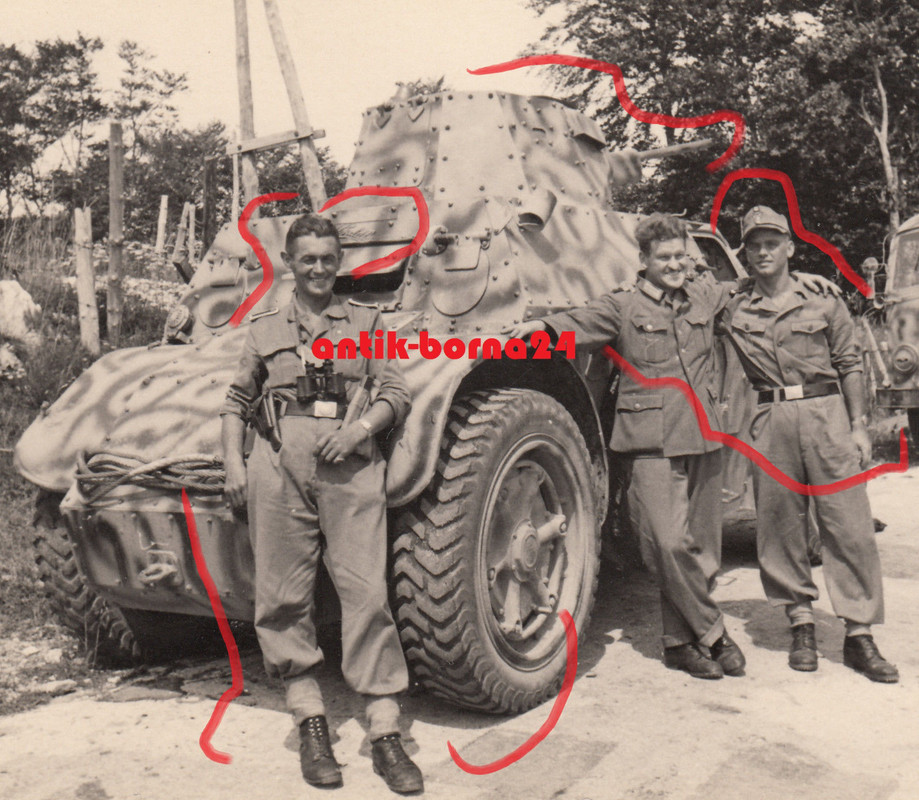 Foto Polizei Btl. Italien Beute Spähwagen Autoblindo AB-41 Parti