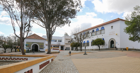 MUNICÍPIO DE REGUENGOS DE MONSARAZ VAI DISPONIBILIZAR COMPUTADORES PORTÁTEIS E ACESSO MÓVEL À INTERNET AOS ALUNOS
