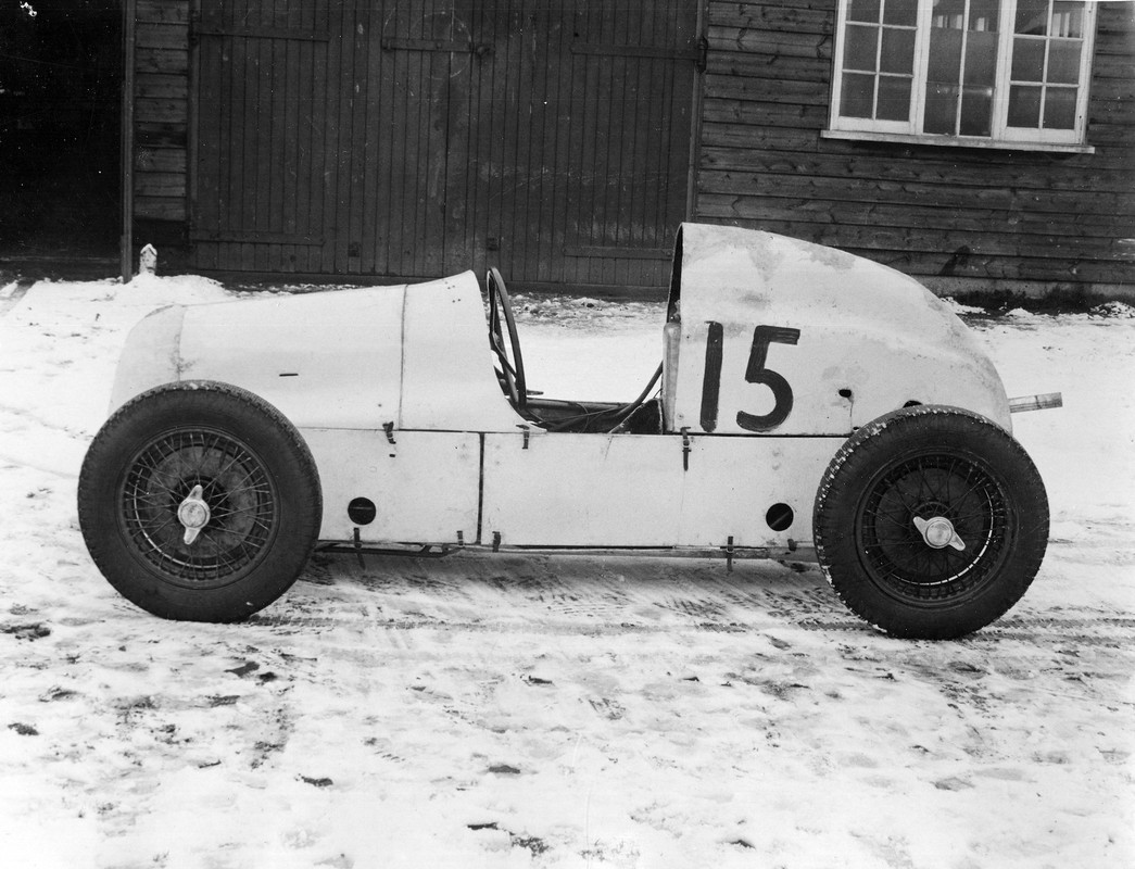 GPL-200-ROBERT-WADDY-S-FUZZI-MARCH-1938.