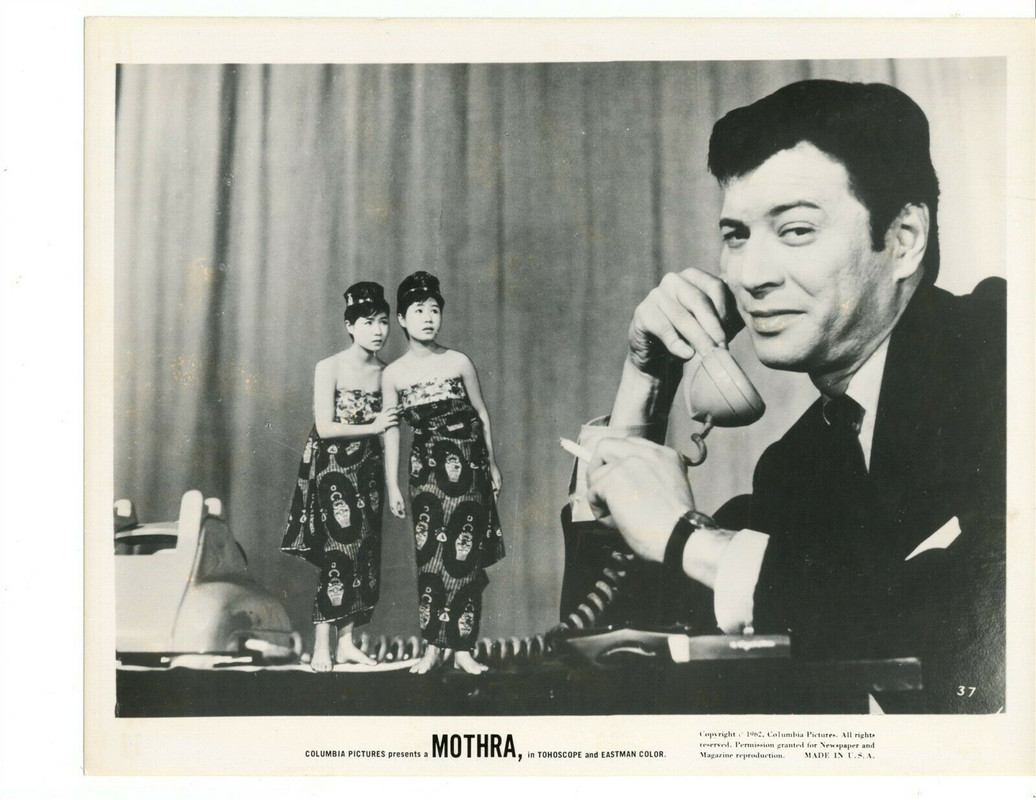 peaniuts 61 mothra