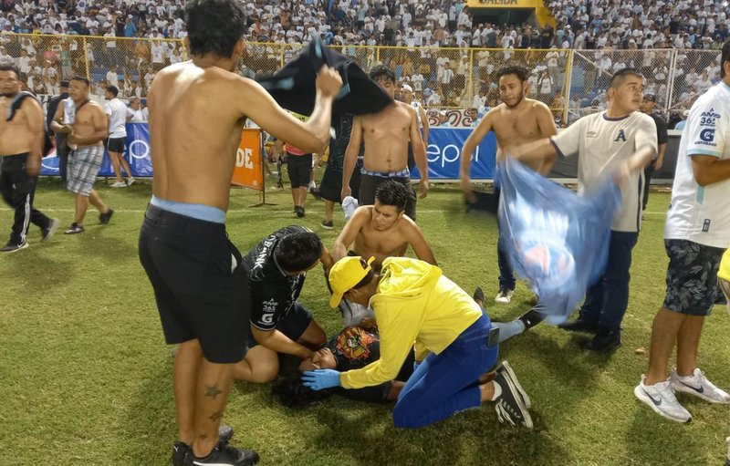 Estampida en Estadio de El Salvador Estampida en Estadio de El Salvador