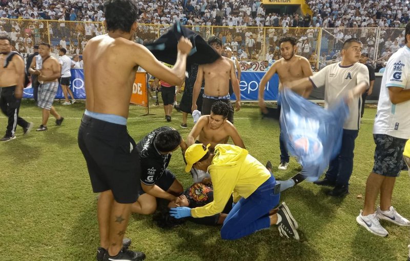 Estampida en Estadio de El Salvador