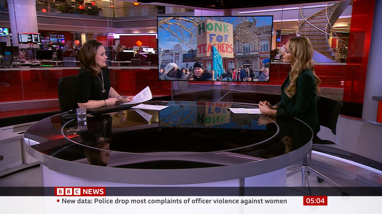 BBC News_20230315_02500600.ts_snapshot_02.15.50.465