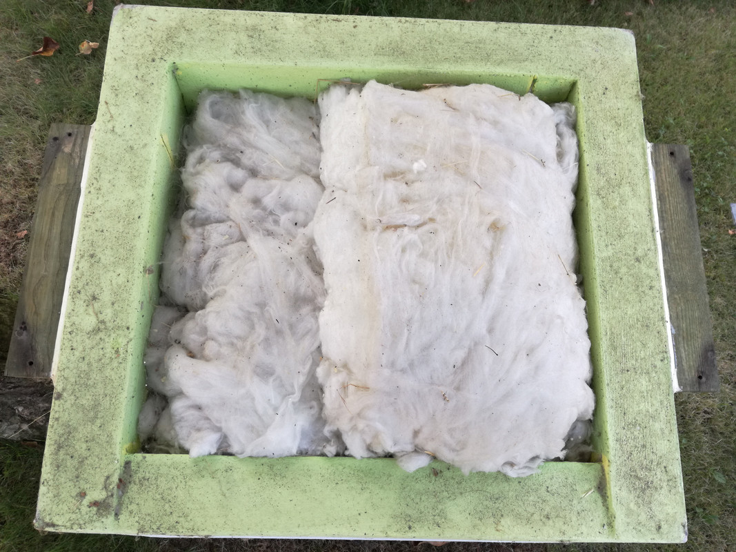 Zateplení pod střechou u ježkovníku (minerální vata)