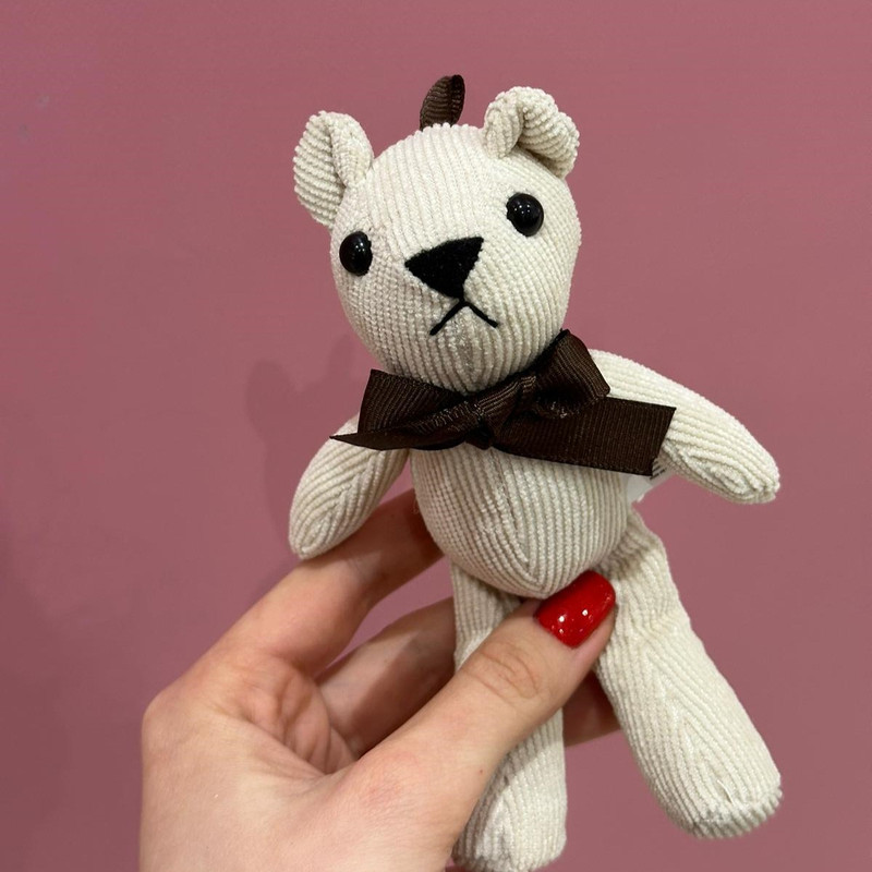 Miś z brązową kokardka