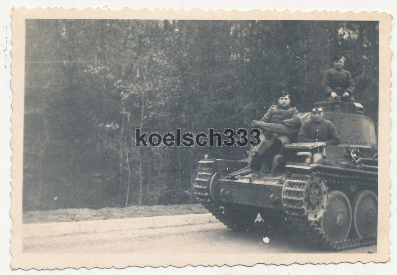 Foto Panzermänner auf Panzer 38(t) vom Panzer Reg 21