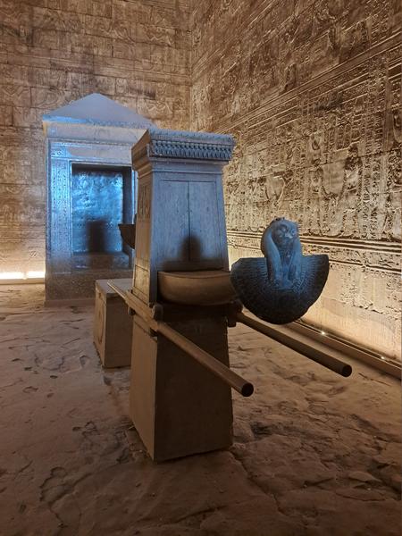 Al fin, Egipto. - Blogs de Egipto - Navegando por el Nilo. Templos Edfu y Kon Ombo. (9)