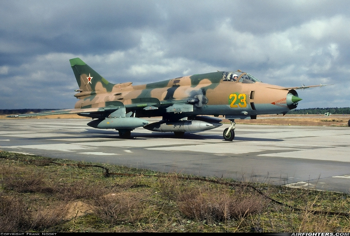 20 GvAPIB Su-17M4 23 yellow_16513 (4)_4