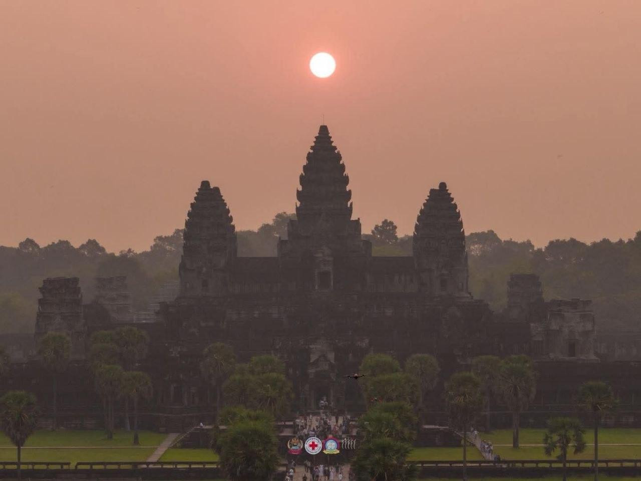 angkor equinox siem reap sunrise guide cambodia news 2026 233245