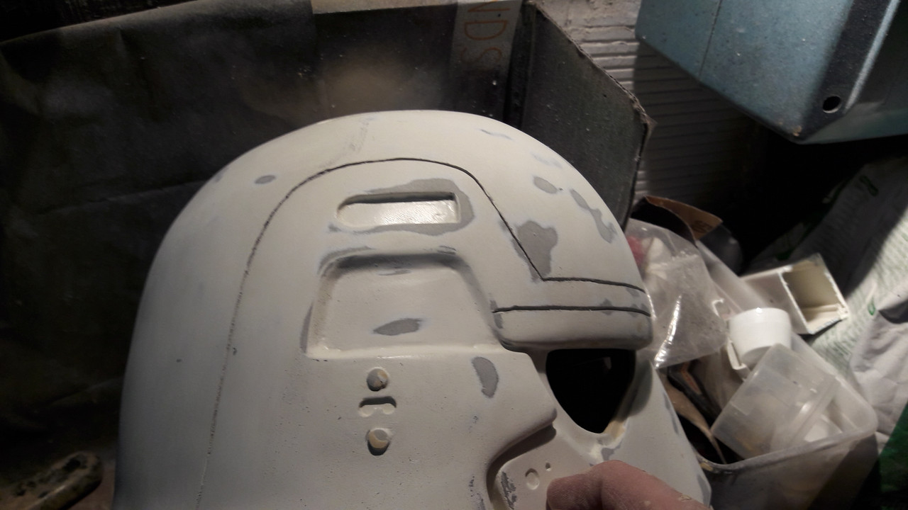 PEINTURE ET RENOVATION CASQUE  011