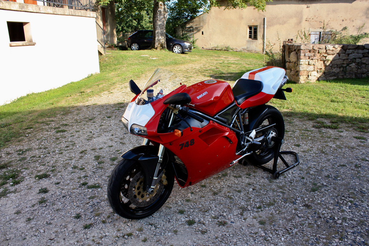 1F69306A-57FC-4A1B-BC66-F377C115B733