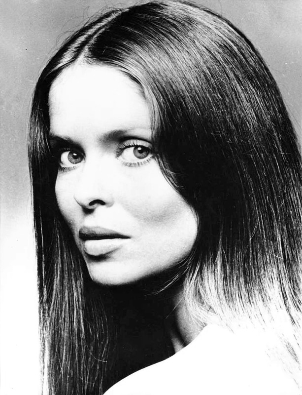 Barbara_Bach_a84