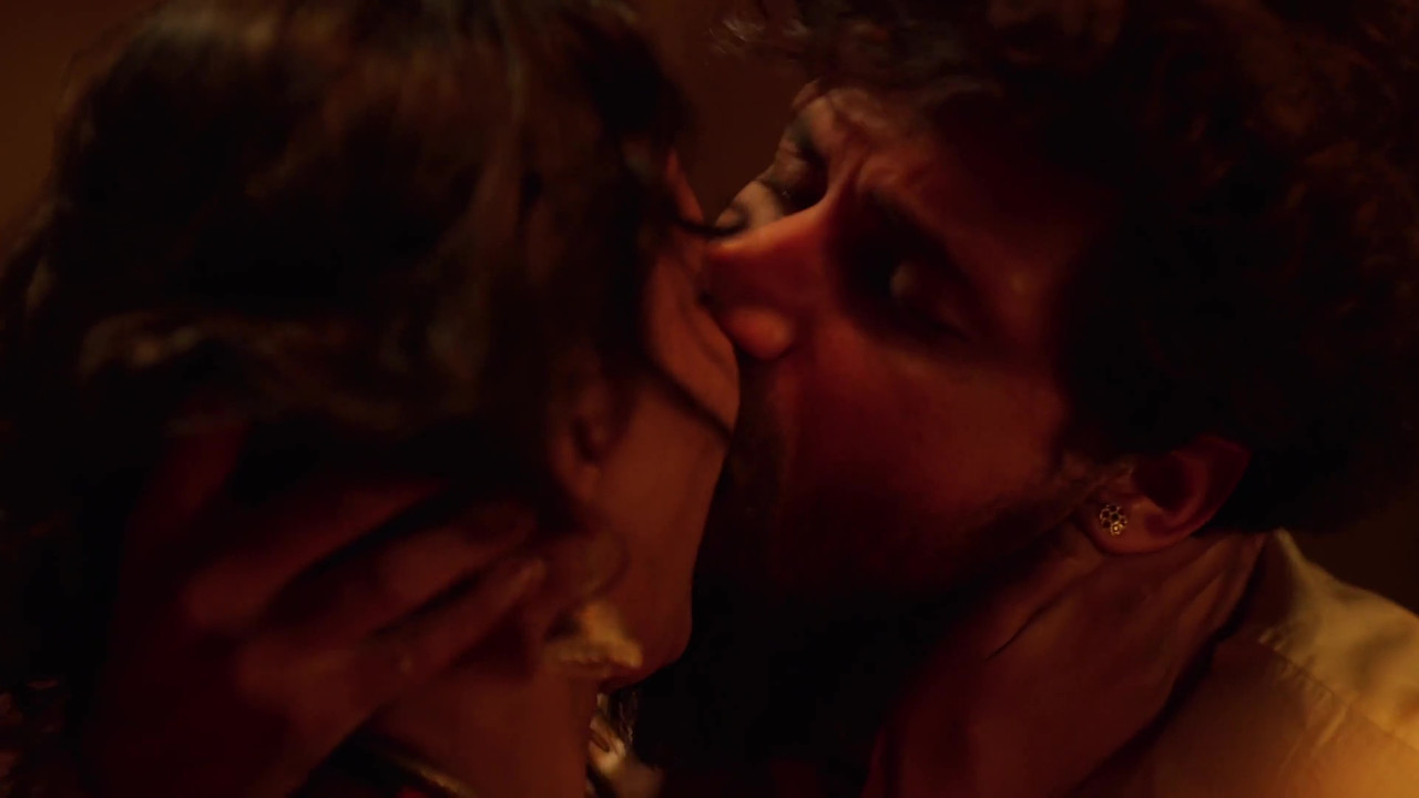 [Image: vlcsnap-2025-10-28-19h25m26s611.jpg]