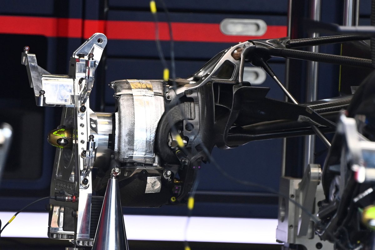 red-bull-racing-rb16b-detail-1 (2)