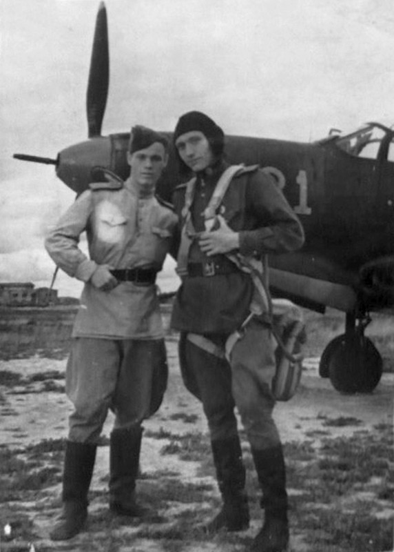 Bell-P-39-Airacobra-28IAP-318IAD-PVO-81-S-Bezyaev-at-Vnukovo-airfield-1943-01