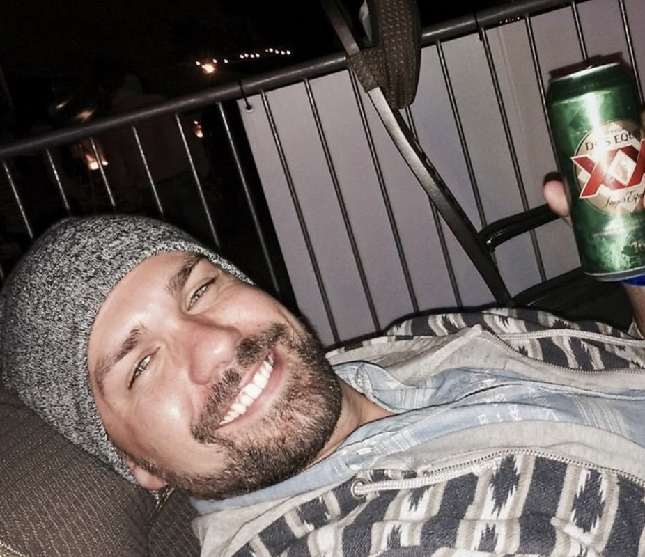 37D9A487-CCCE-4F74-BD03-8BFC4F43ECC3