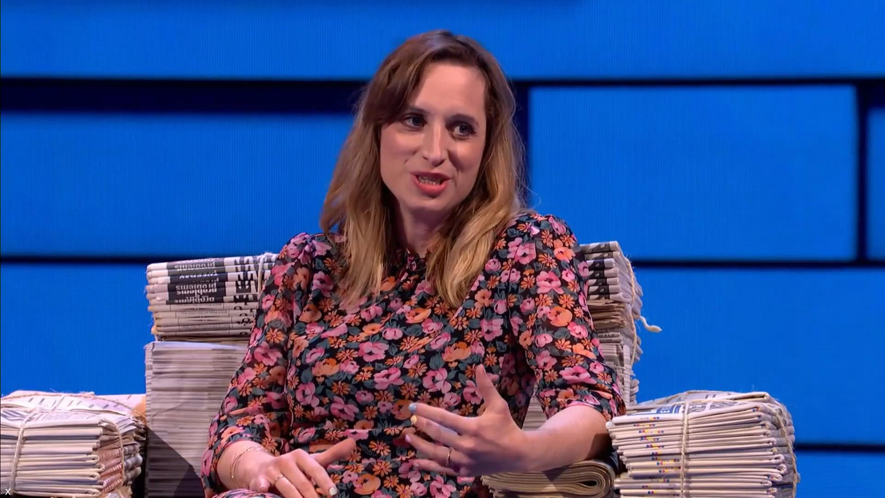 Isy Suttie 171021.mp4_snapshot_01.55_[2021.10.17_03.00.25]