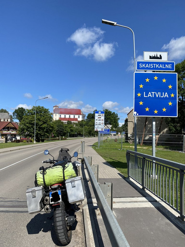 75692AE2-49DC-4CE3-8E82-2368CBE31A52