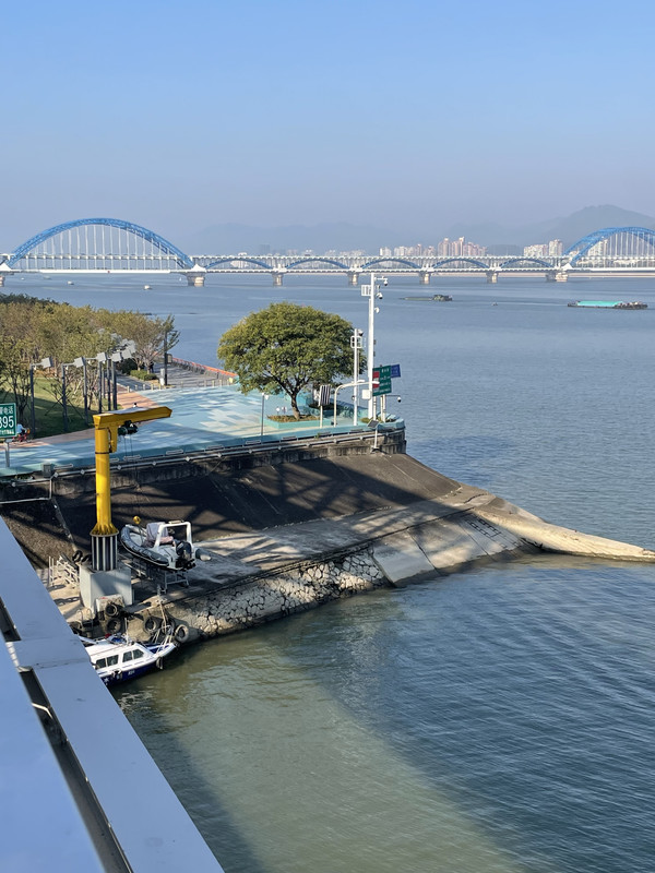 0C208DEF-6637-4002-B4B4-5CC5866D2750