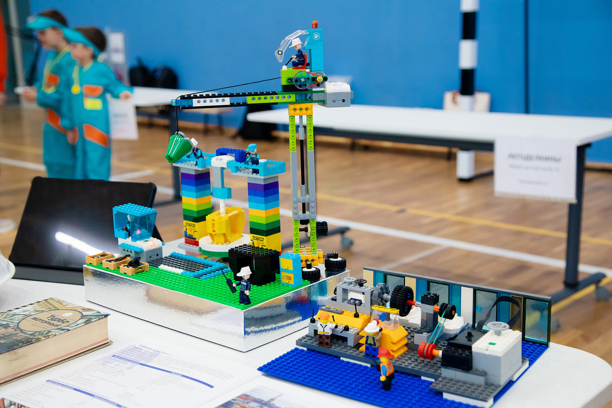 Юный машиностроитель