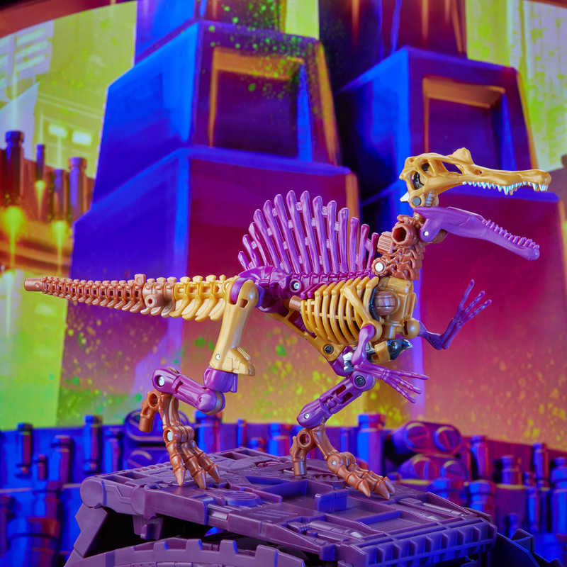 Transformers-Legacy-Wreck-‘N-Rule-Collection-Comic-Universe-Impactor-and-Spindle-2