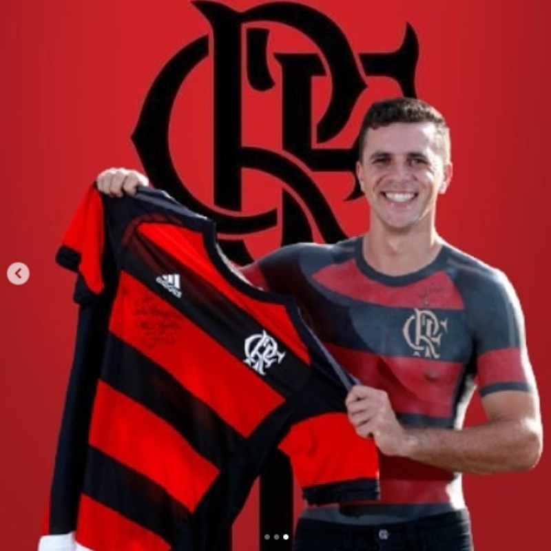 Joven se tatúa la playera de su equipo de futbol y le sale una “ganga”