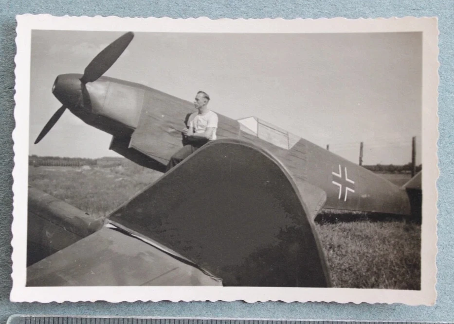 altes Foto Flugzeug Messerschmitt Bf109 Bf 109 Me 109 Me109 Balkenkreuz Attrappe