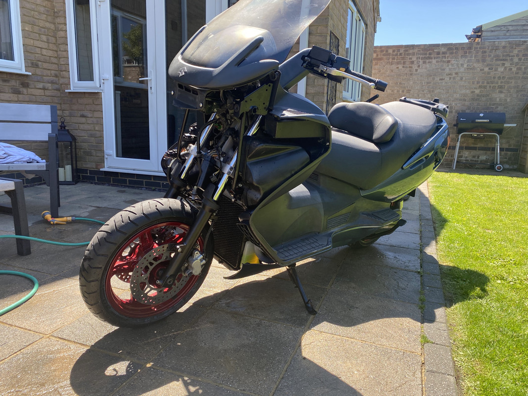 80D90832-FBCD-4873-8637-D3035066403D