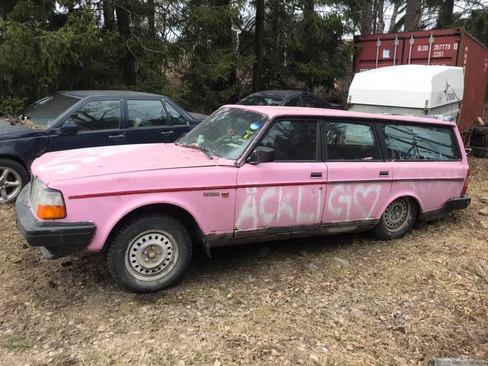 9A7ADC7F-7A7D-4E17-B390-98285B5BC2A2