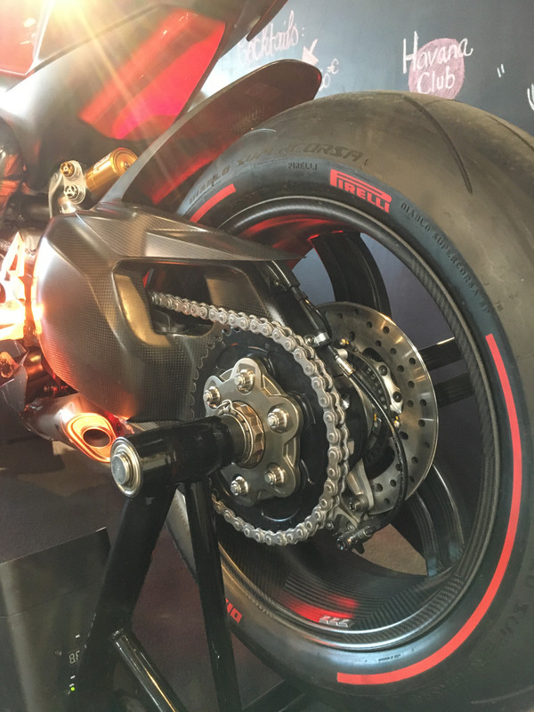 948D70EE-BA5A-473C-A0BF-27FB1A3556C6