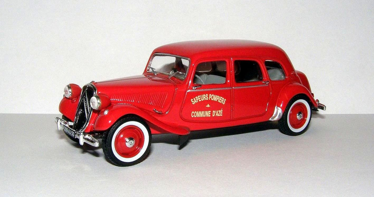 1952 Citroen 11 B Traction Avant Familiale (Universal Hobbies for Atlas) 1