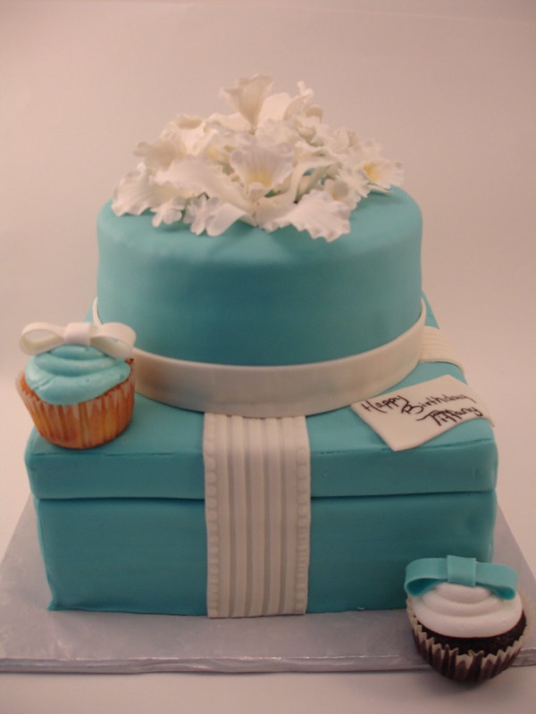 turquoisetiffanycake.jpg