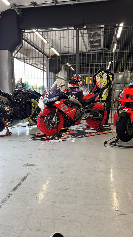 76D3FF15-4D6C-4F97-B10D-3753C57D7951