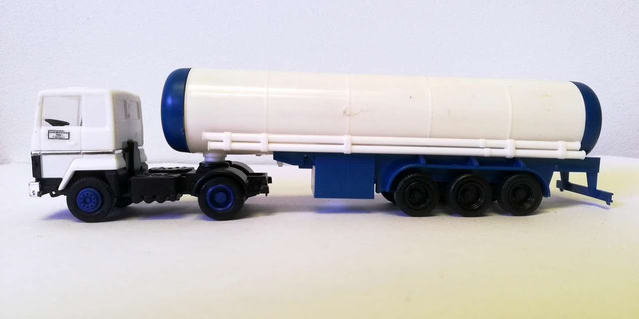 Mach (2582)